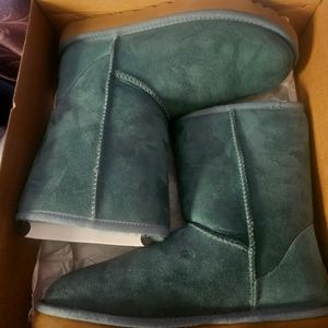 Uggs short boots